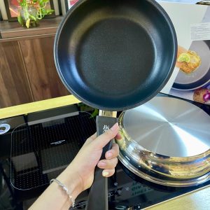 CHAO CHONG DINH WMF DEVIL 28CM 7