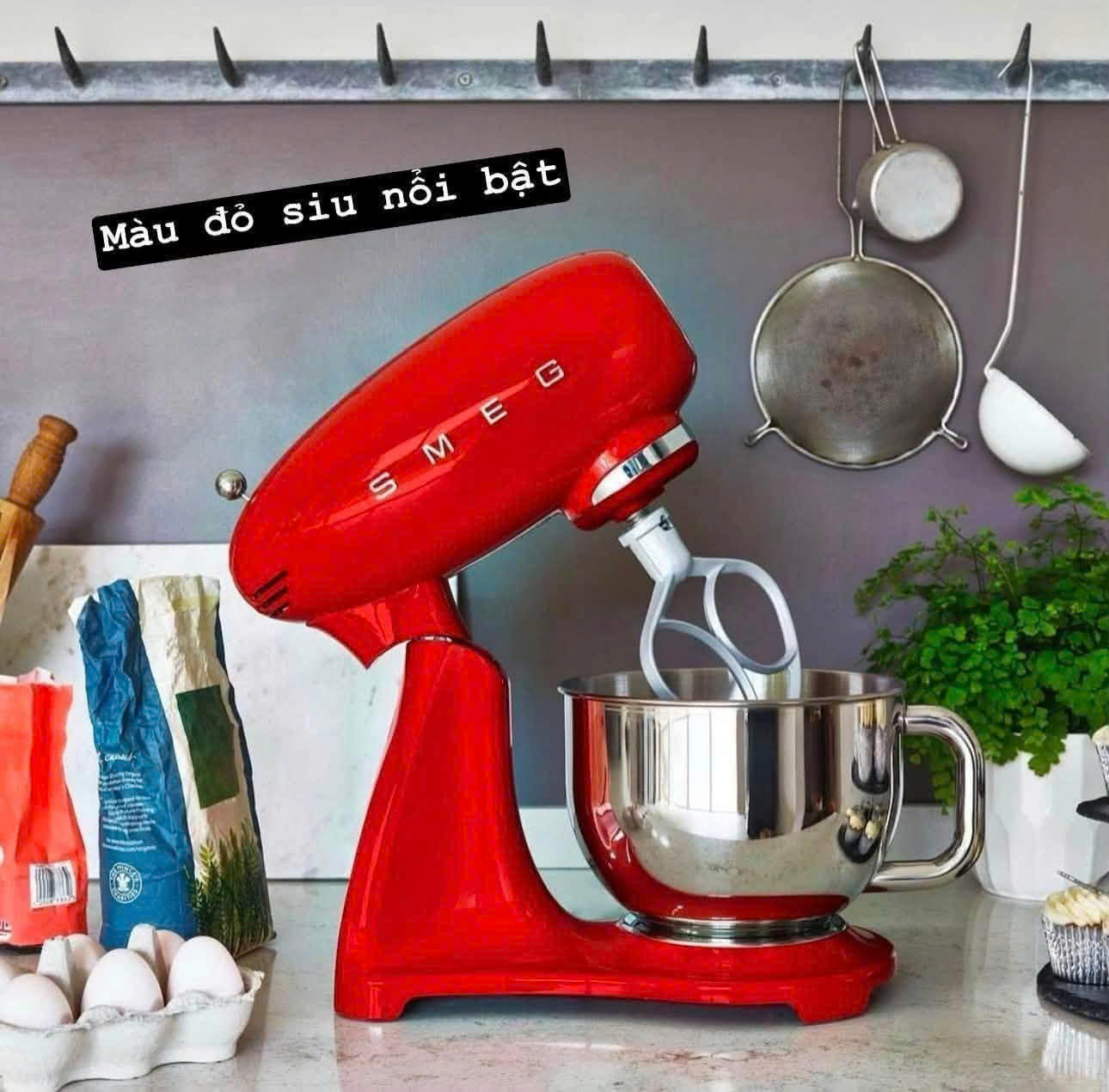 Máy trộn bột đa năng Smeg SMF05CREU 2 May tron bot da nang Smeg SMF05CREU 2