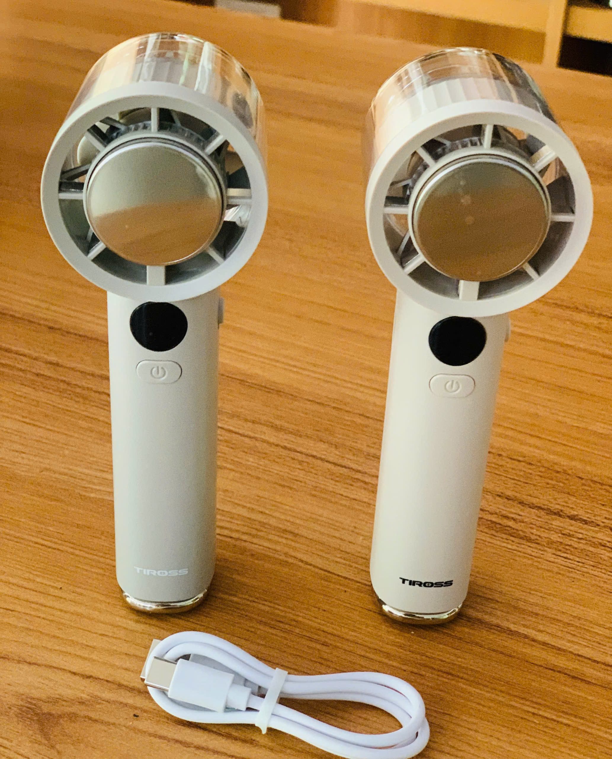 Quạt tích điện cầm tay Tiross TS3428