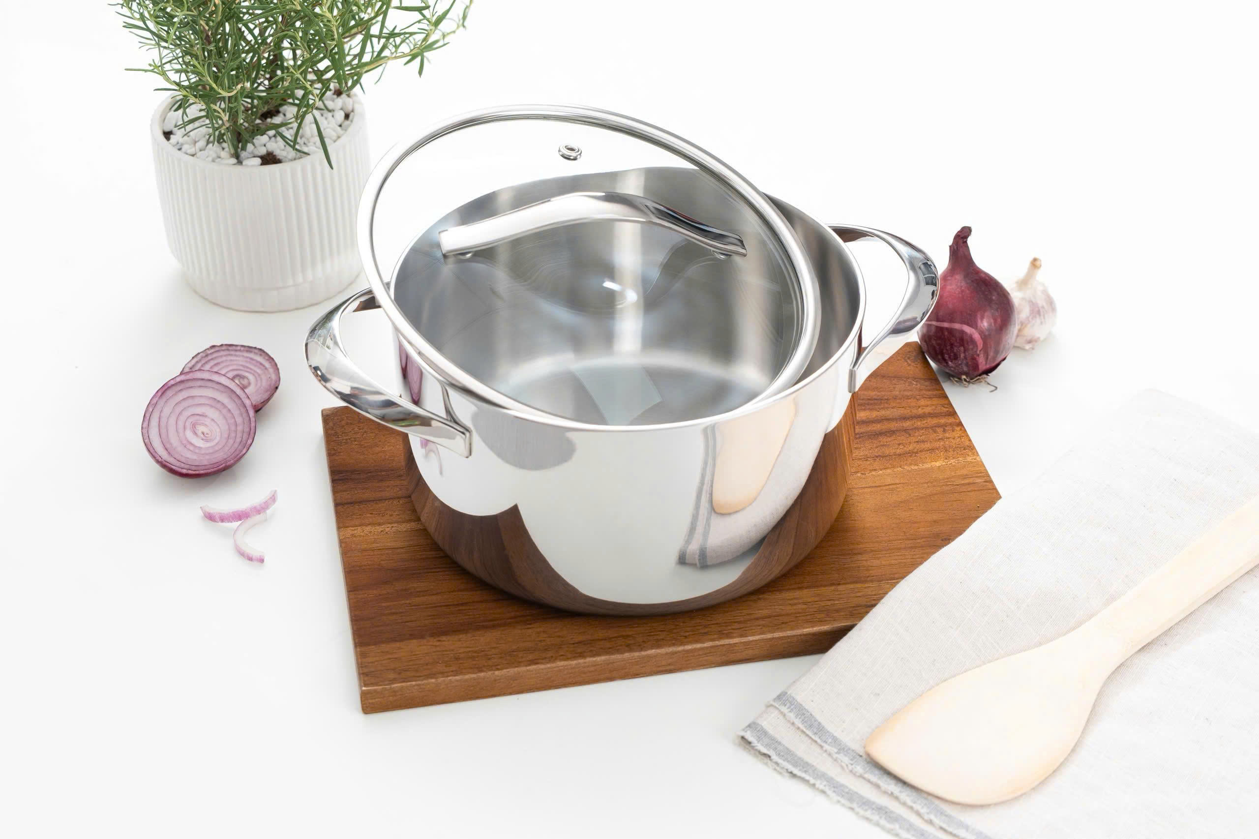 Nồi inox thân đáy liền tri-ply silver Crown kaiyo 3 Noi inox than day lien tri ply silver Crown kaiyo 3