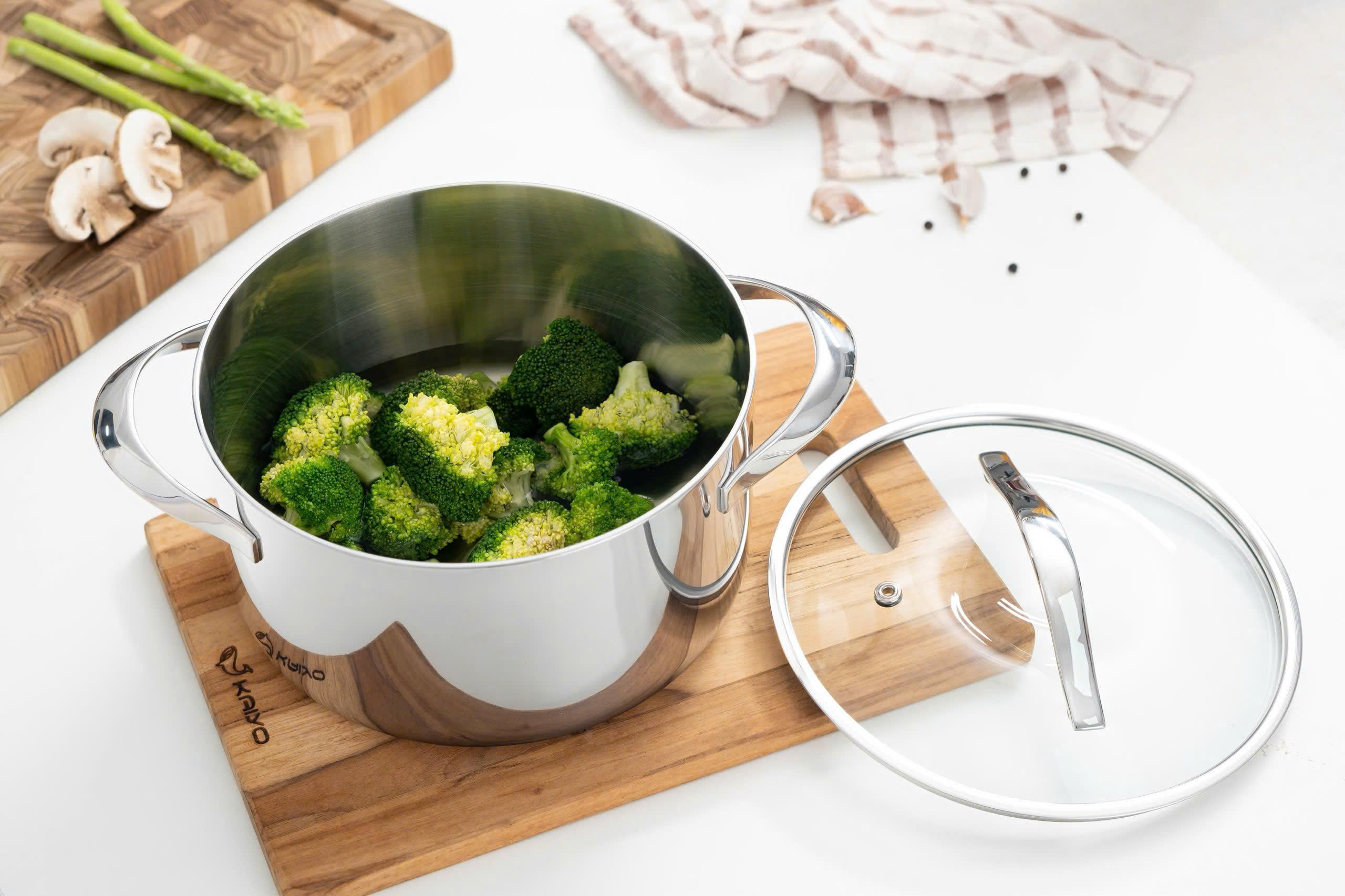 Nồi inox thân đáy liền tri-ply silver Crown kaiyo 7 Noi inox than day lien tri ply silver Crown kaiyo 7