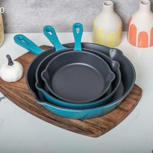 Chảo gang OCENO có vòi rót màu xanh size 20cm