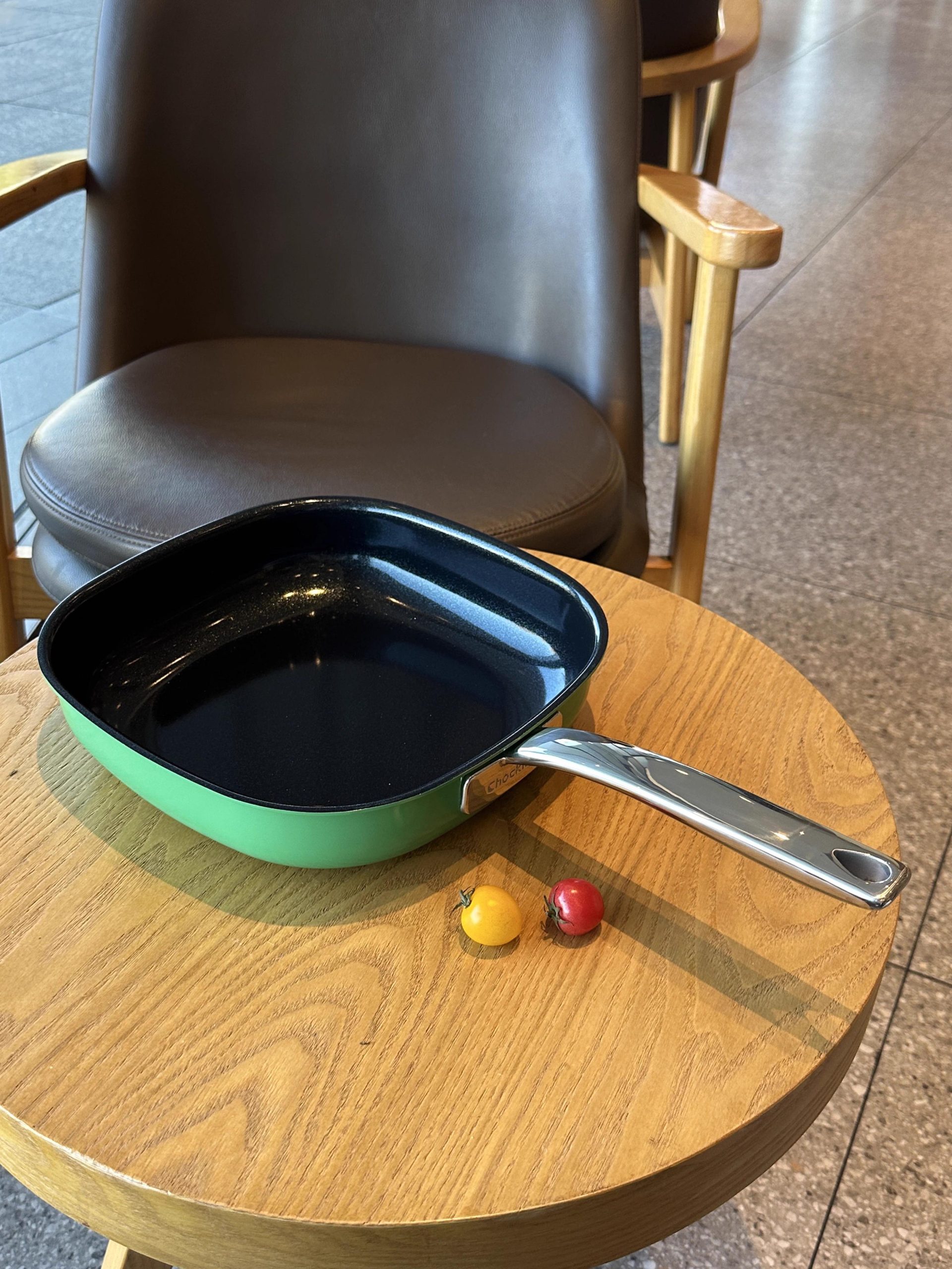 Chảo vuông chống dính gốm FRUTO sắc màu 24.5cm Chockmen - C500 1 Chao vuong chong dinh gom FRUTO sac mau 24.5cm Chockmen C500 1 scaled