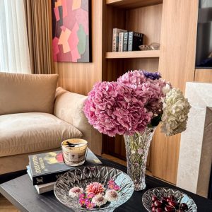 Lo hoa Memphis trang 30.5cm Crystal Bohemia 2