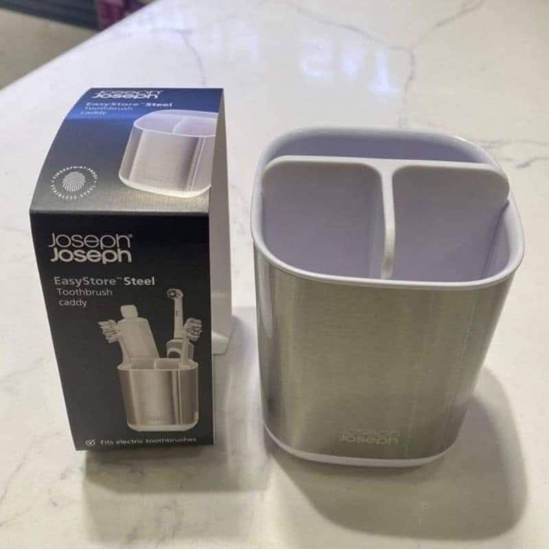 BỘ HỘP ĐỰNG BÀN CHẢI JOSEPH JOSEPH 70530 8 BO HOP DUNG BAN CHAI JOSEPH JOSEPH 70530 8