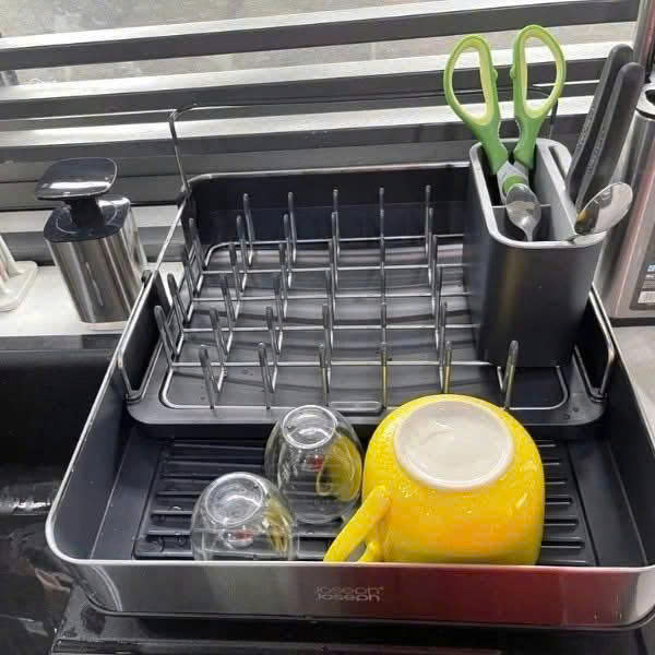 Set khay úp bát Extend Steel kèm bình xà phòng Joseph Joseph Rethink Sink 85189 4 Set khay up bat Extend Steel kem binh xa phong Joseph Joseph Rethink Sink 85189 4