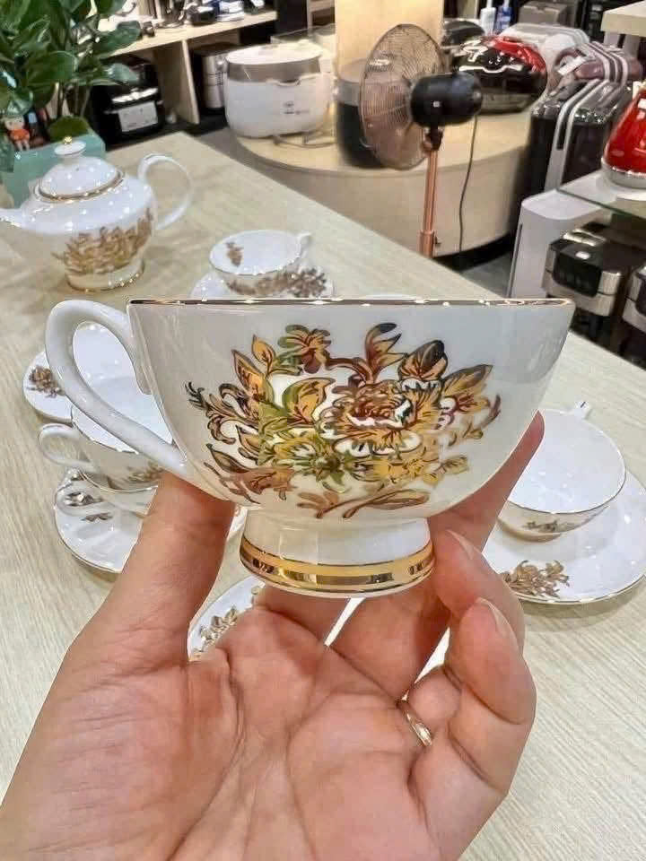 Bộ trà sứ xương Imperial London Hoa Cúc Vàng 6 Bo tra su xuong Imperial London Hoa Cuc Vang 6