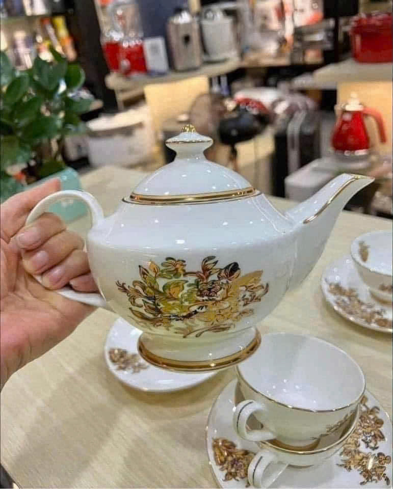Bộ trà sứ xương Imperial London Hoa Cúc Vàng 7 Bo tra su xuong Imperial London Hoa Cuc Vang 7