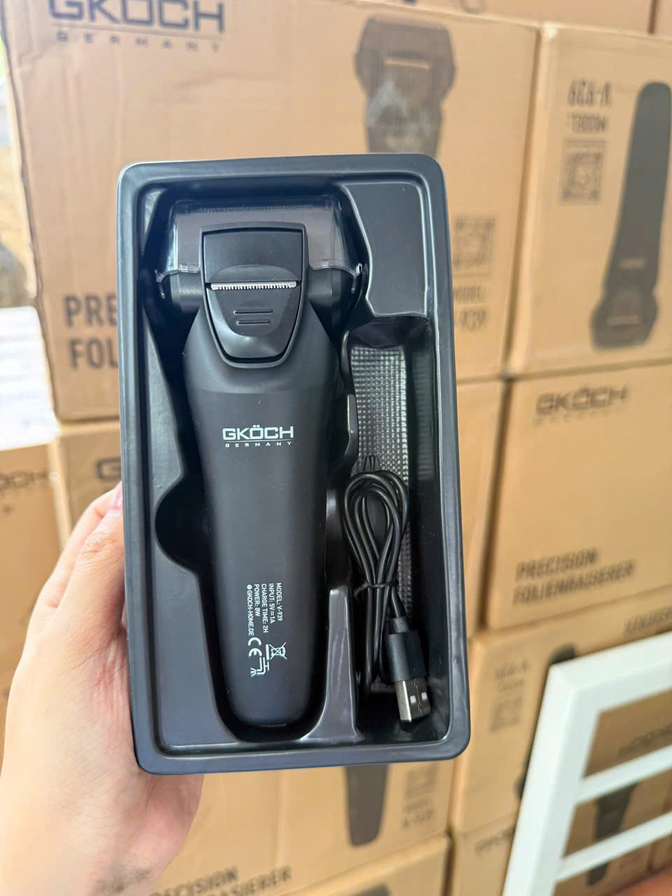 MÁY CẠO RÂU GKOCH V-939 7 MAY CAO RAU GKOCH V 939 7