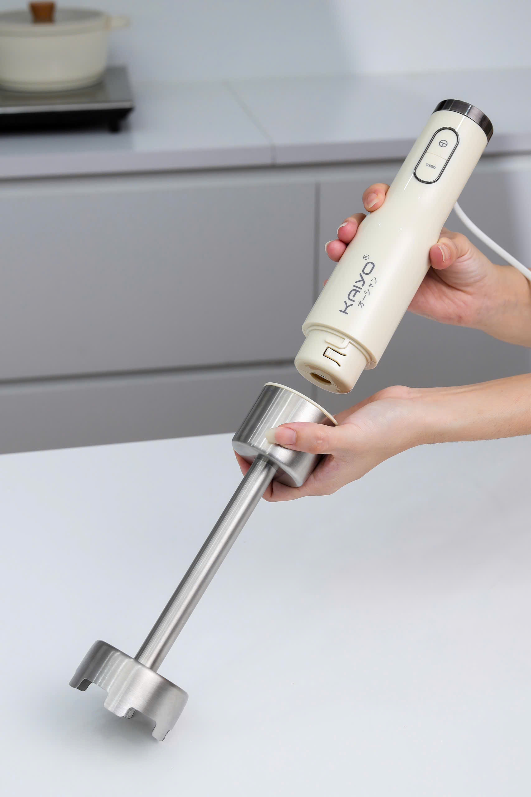 MÁY XAY ĐA NĂNG CẦM TAY KAIYO 800W MODEL KBE-424 7 MAY XAY DA NANG CAM TAY KAIYO 800W MODEL KBE 424 7